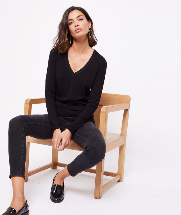 Pull col v noir.