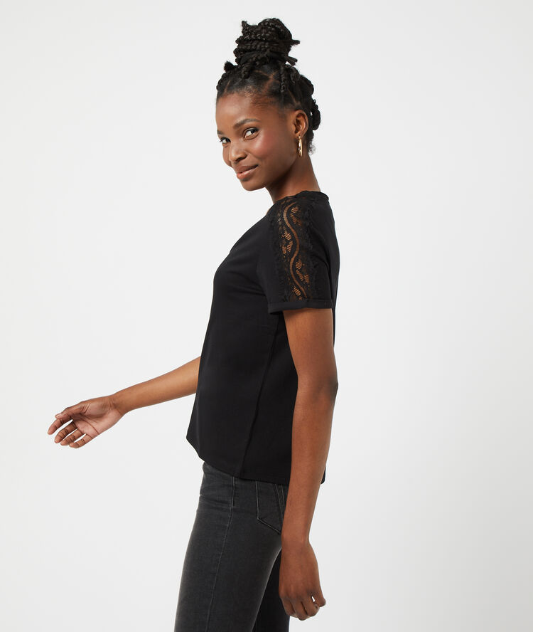 T-shirt détails guipure noir.
