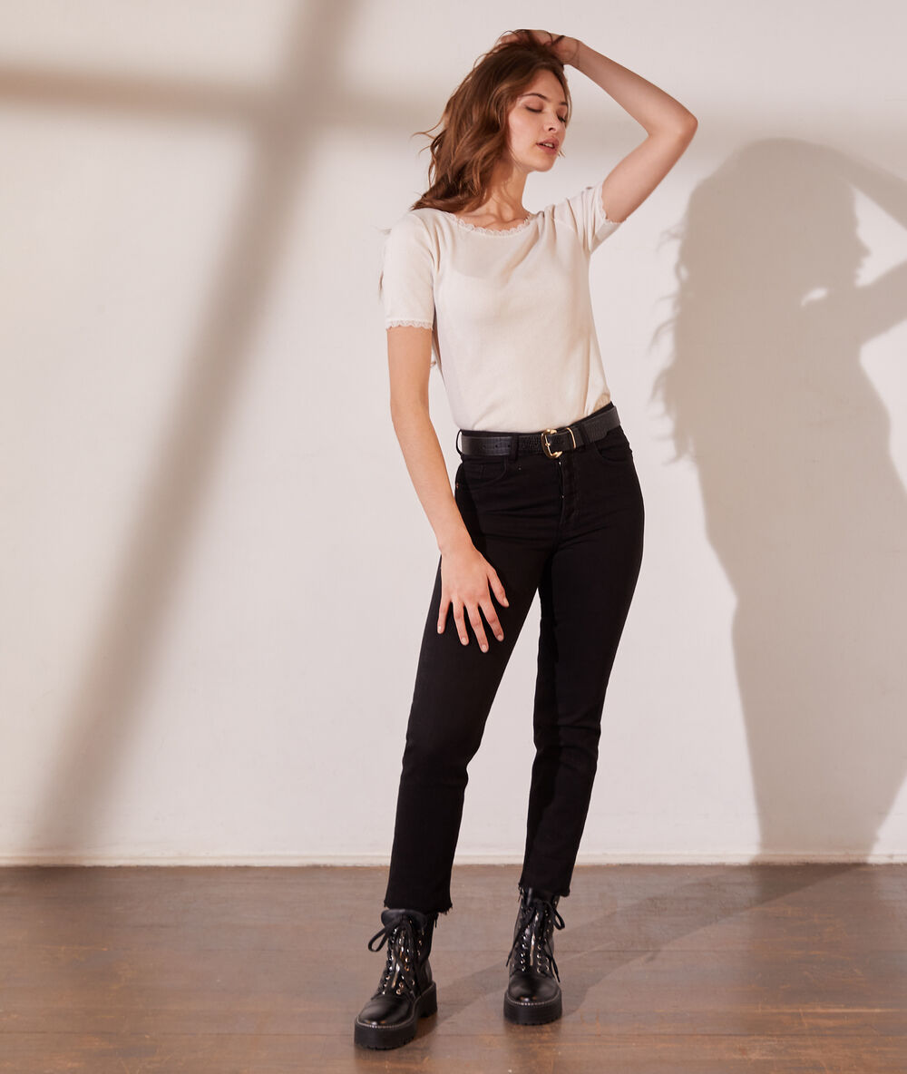 T-shirt pointelle en coton bio dos décolleté ecru.
