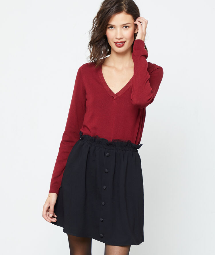 Pull col v en maille fine sienne.