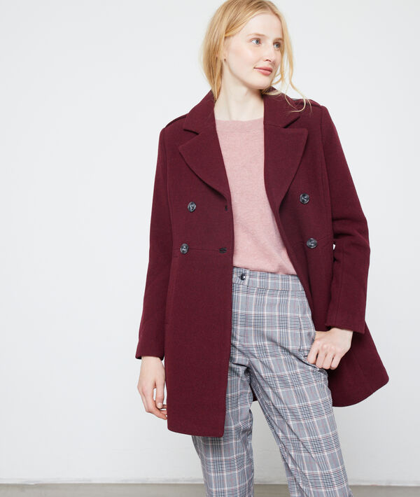Manteau masculin bordeaux.