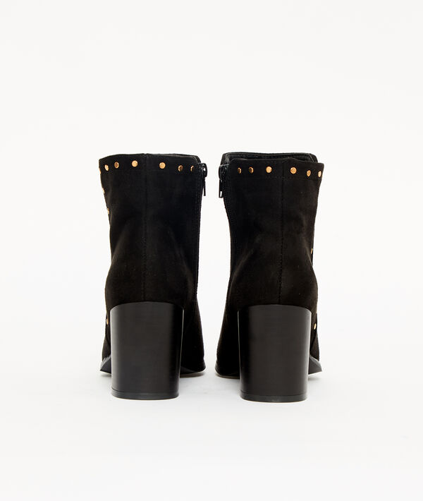 Bottines cloutées à talons Bottines cloutées à talons