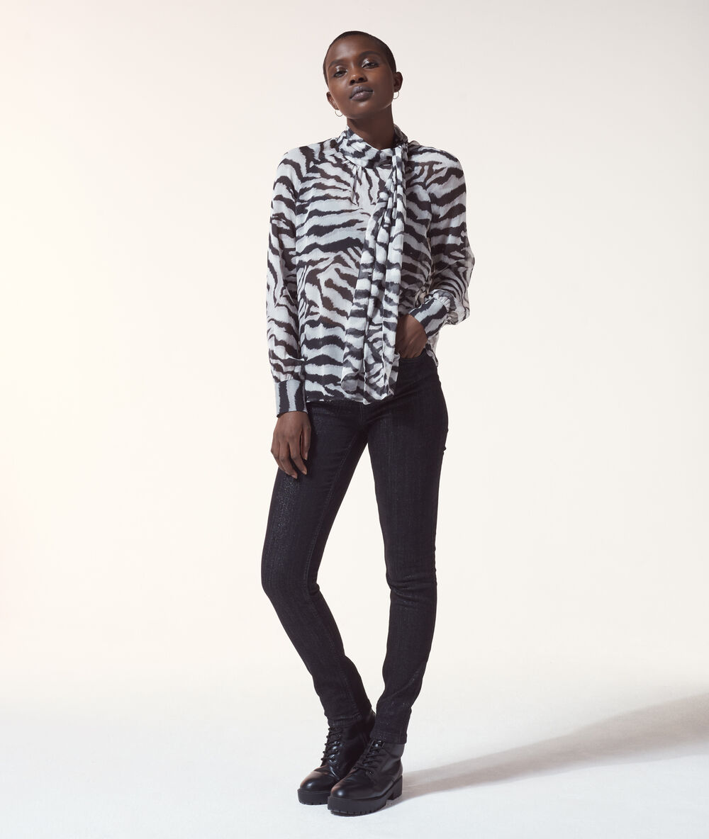 Blouse col lavallière imprimé zébré blanc.