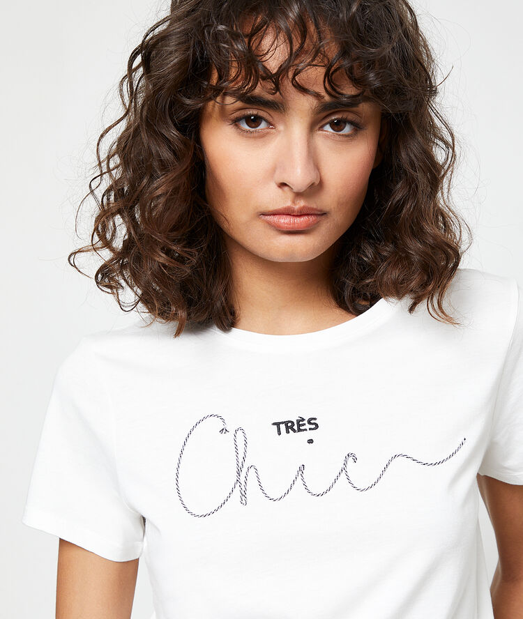 T-shirt "très chic" ecru.