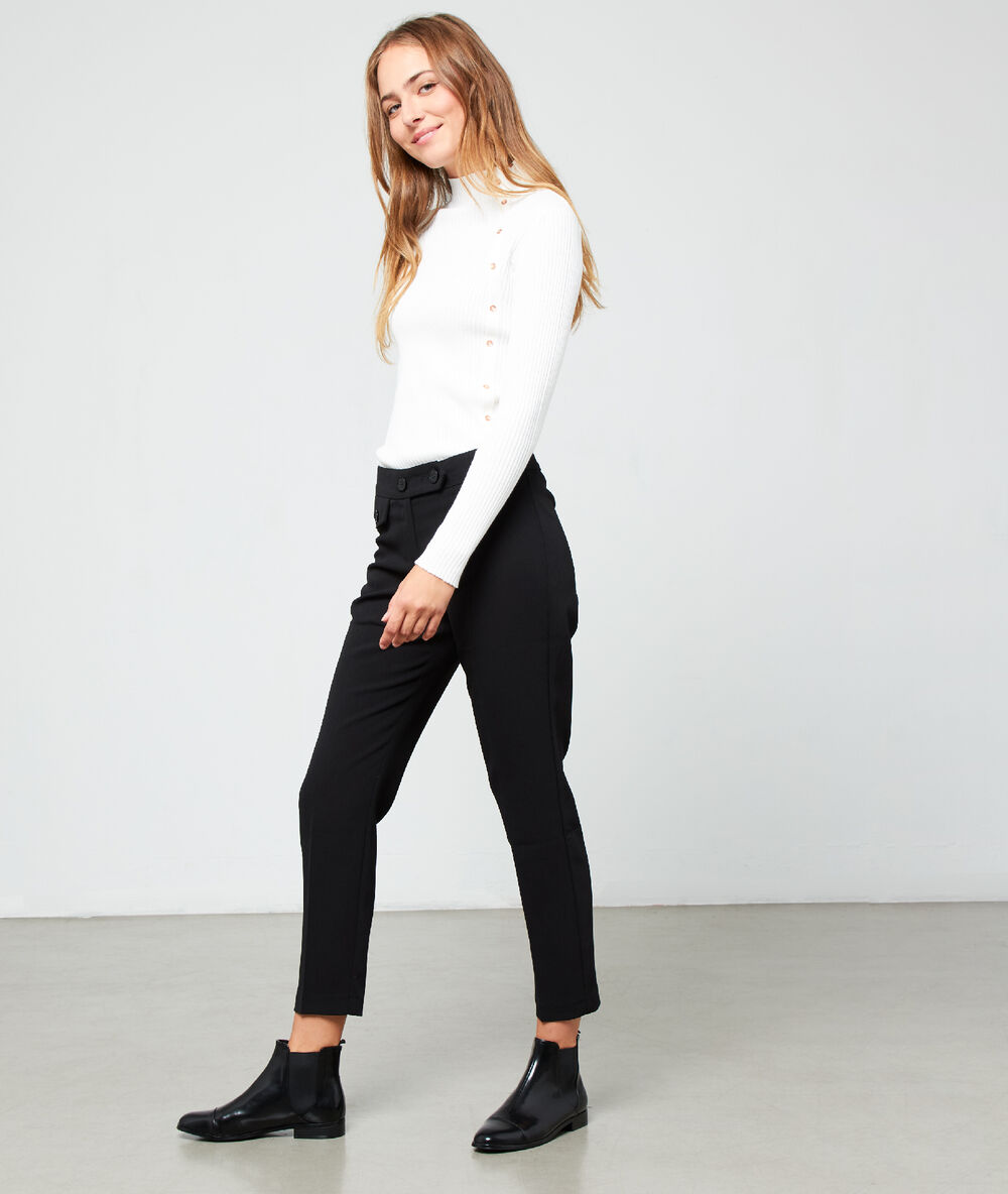 Pantalon carotte à pince noir.