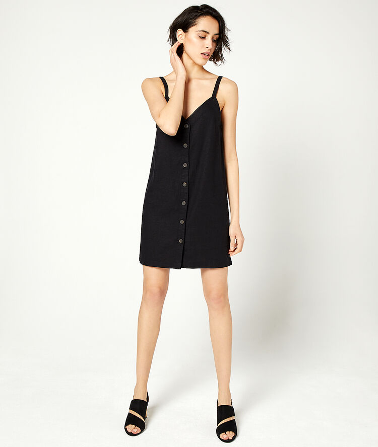 Robe boutonnée noir.