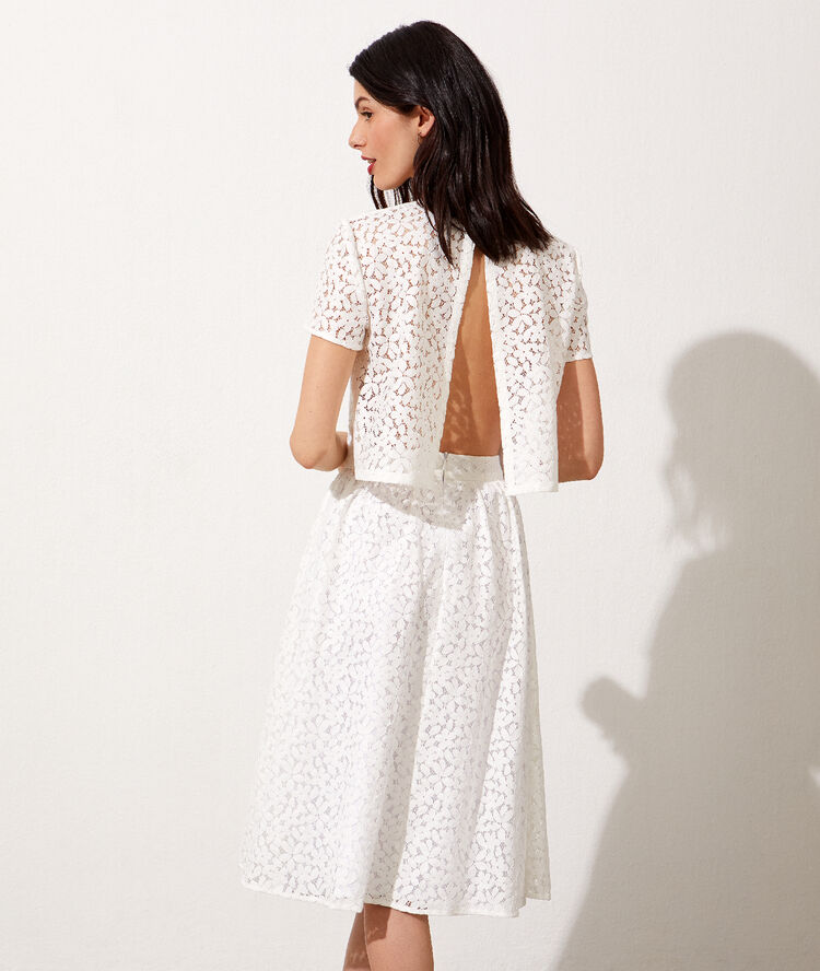 Crop top dos ouvert en dentelle ecru.