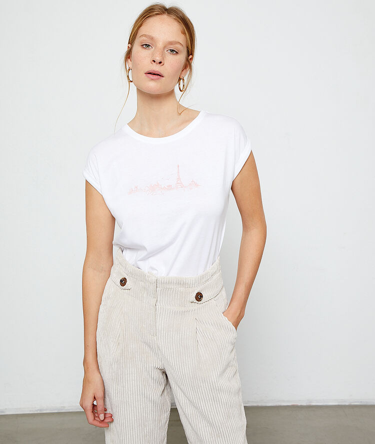 T-shirt à broderies blanc.