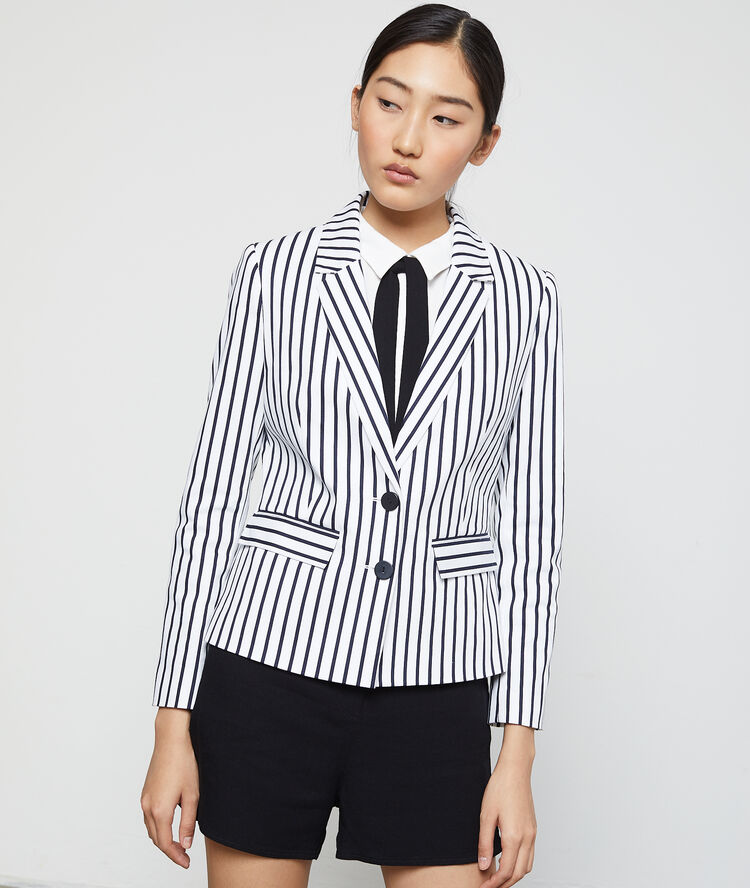 Veste de tailleur à rayures ecru.