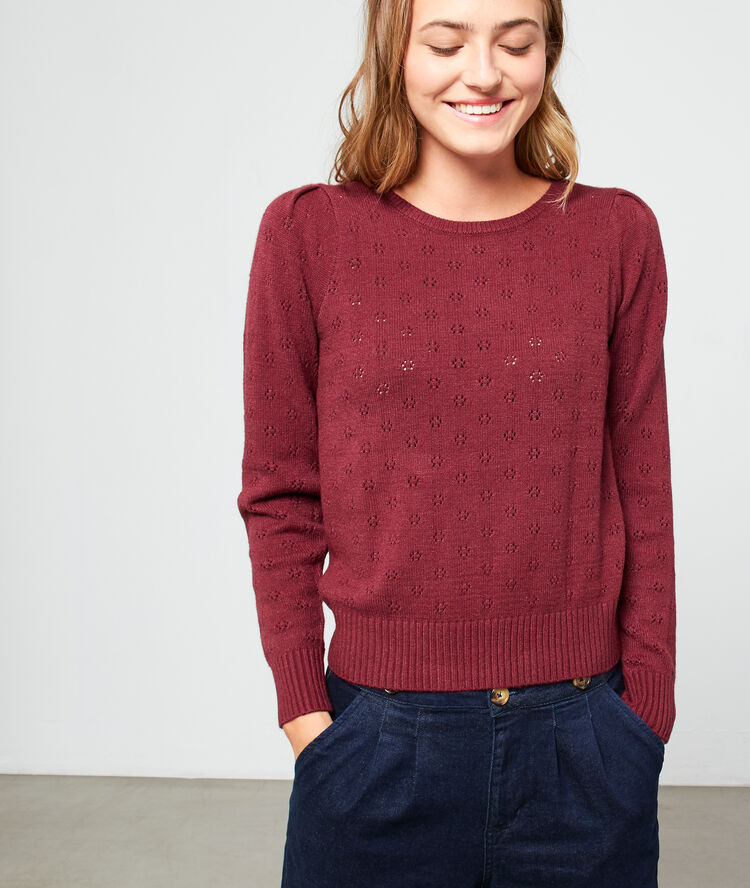 Pull en maille pointelle bordeaux.