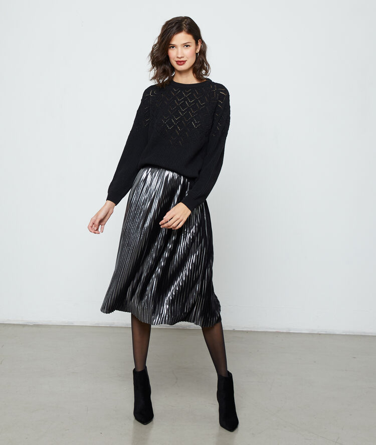 Pull en maille pointelle noir.