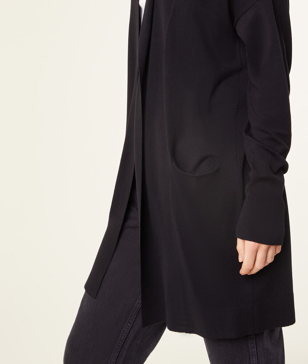 Gilet en fine maille noir.