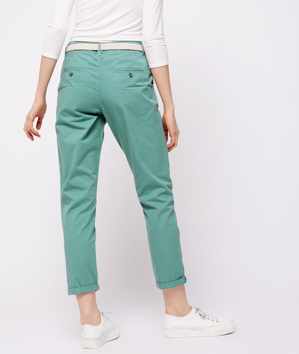 Pantalon court ceinturé en coton bio celadon.