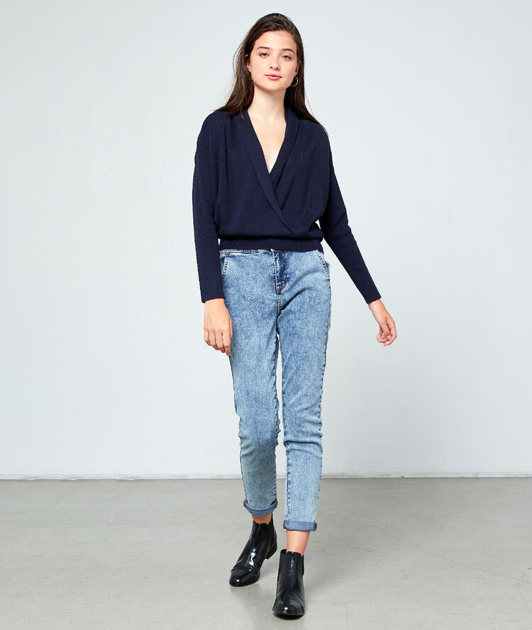 Pull cache-coeur en maille fine marine.