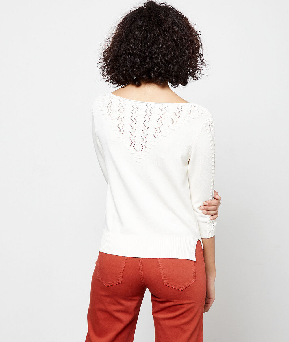 Pull décolleté ajouré ecru.