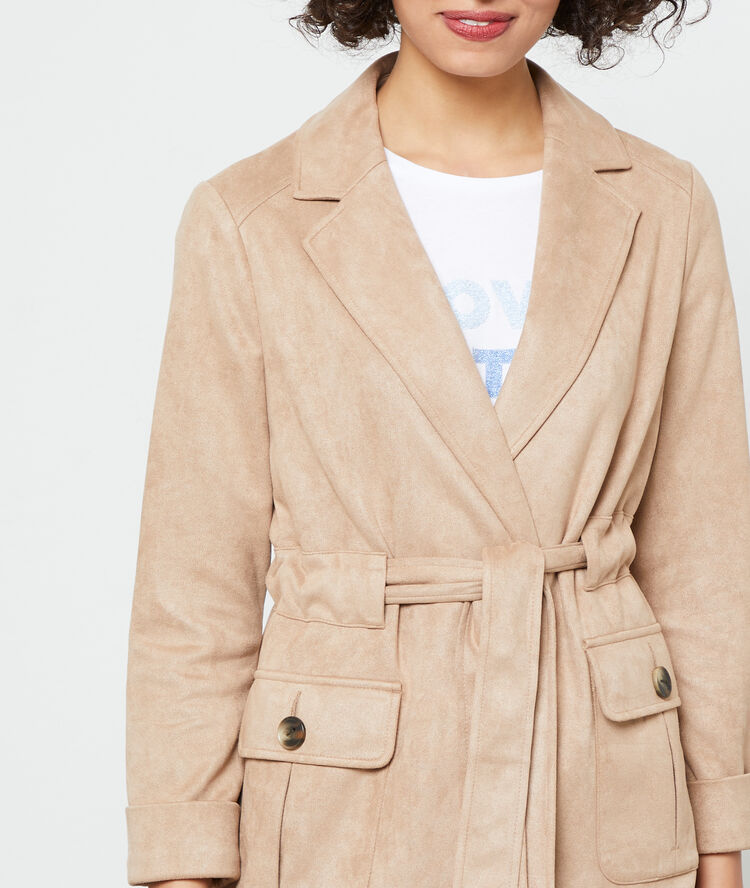Trench court effet daim camel fonce.