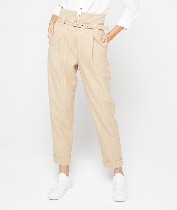 Pantalon carotte ceinturé Pantalon carotte ceinturé