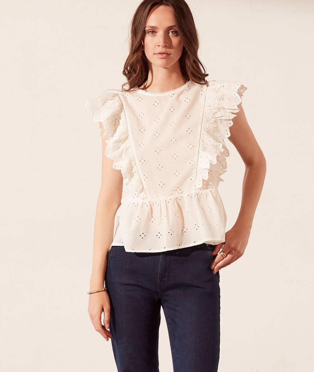 Top à volants avec broderie anglaise ecru.