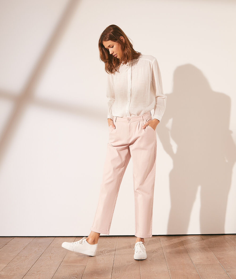 Pantalon chino blush.