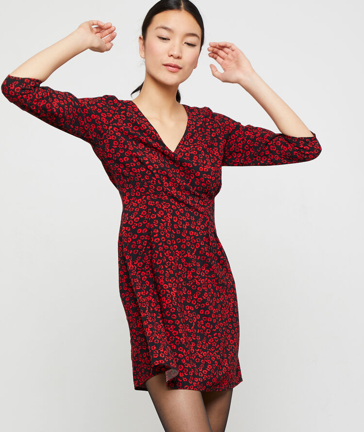 Robe à imprimé floral noir.