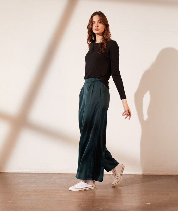 Pull avec dentelle dans le dos Pull avec dentelle dans le dos