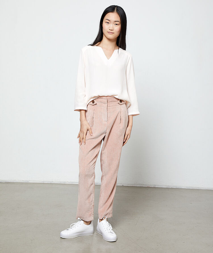 Blouse unie nude.