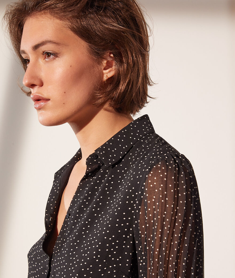 Robe chemise fluide imprimée noir.
