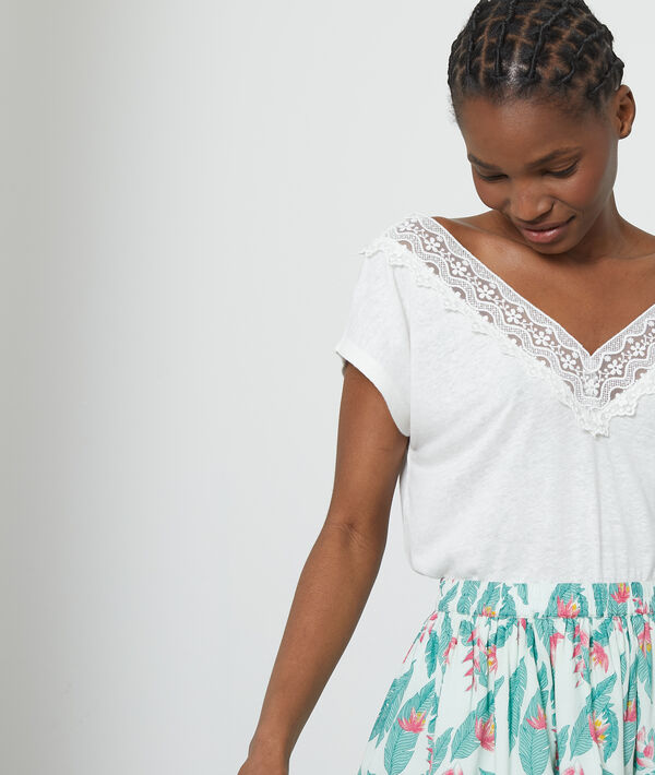 T-shirt décolleté en v à broderie fleurie blanc.