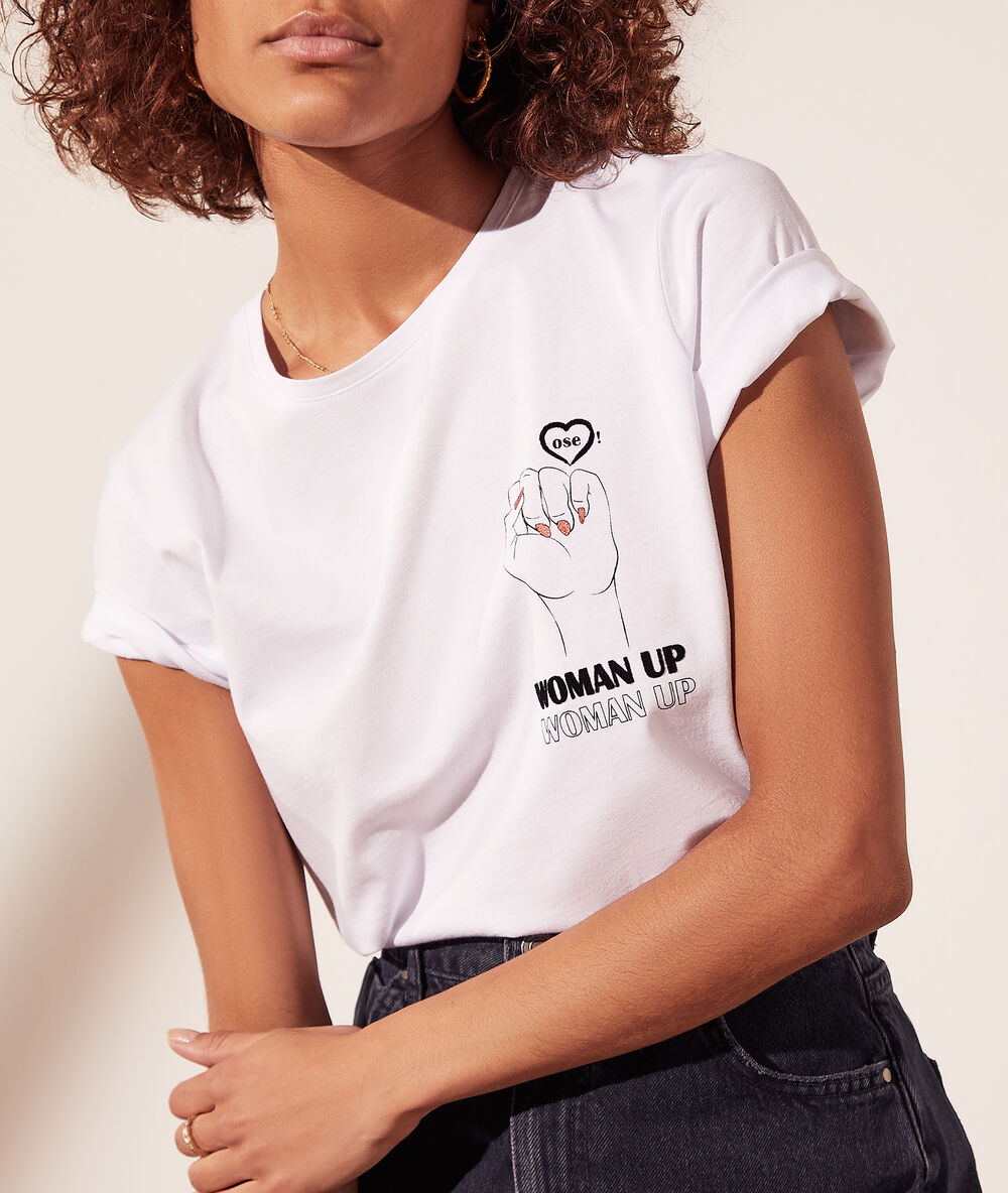 T-shirt "woman up" blanc.