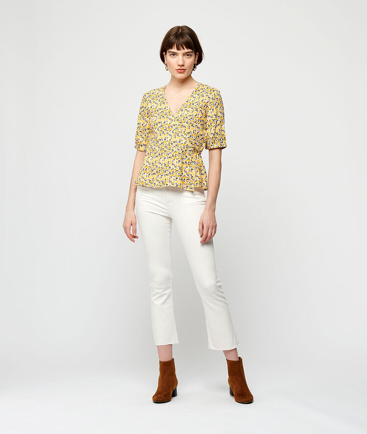 Blouse cache-coeur ecru.