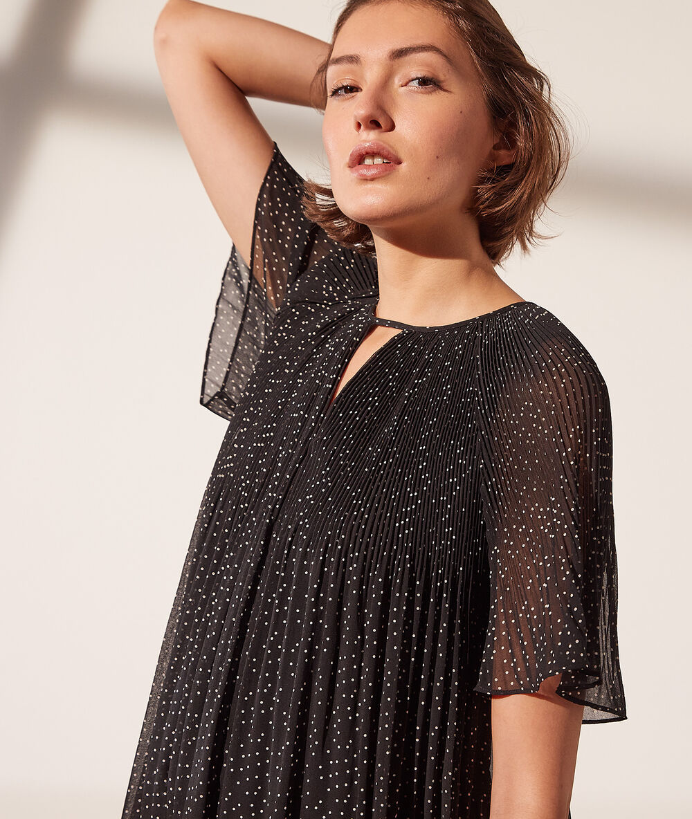 Robe fluide imprimée noir.