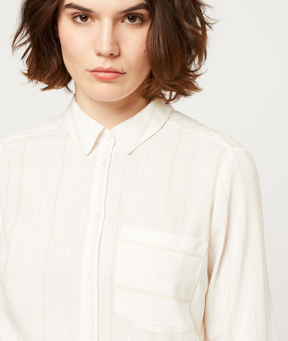 Chemise à rayures blush.