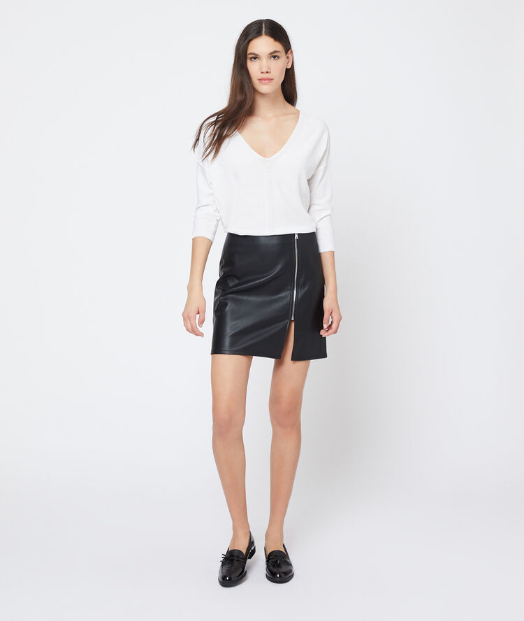 Jupe zippée en simili cuir noir.