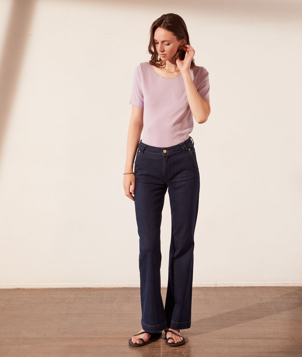 T-shirt pointelle en coton bio dos décolleté lilas.