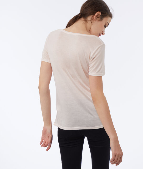 T shirt avec broderie nude.