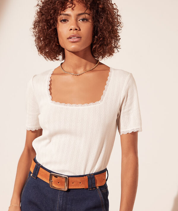 T-shirt pointelle en coton bio détails en dentelle T-shirt pointelle en coton bio détails en dentelle