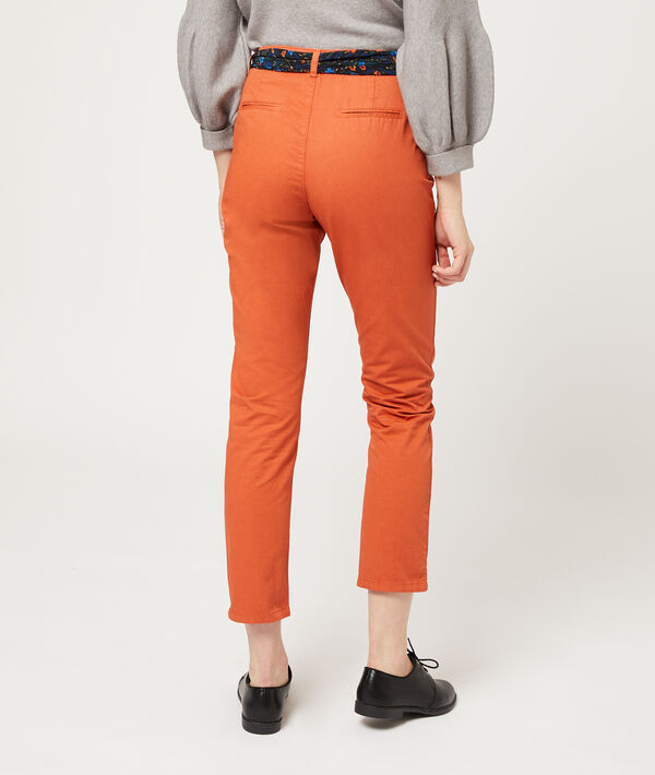 Pantalon droit avec foulard Pantalon droit avec foulard