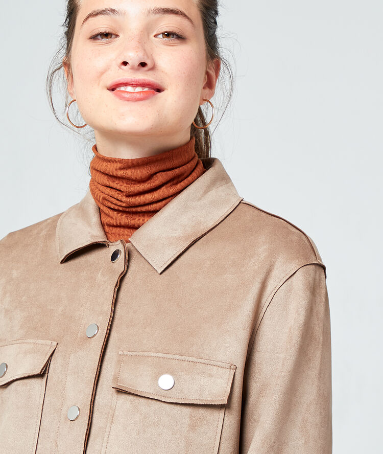 Veste courte effet daim grege.