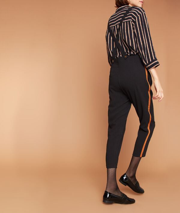 Pantalon carotte à bretelles Pantalon carotte à bretelles
