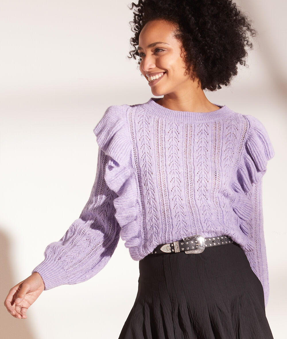 Pull en maille à volants lilas.
