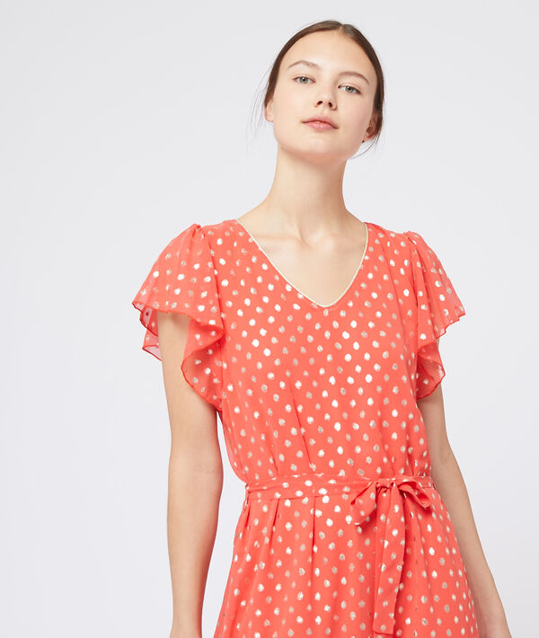 Robe à pois métallisés rouge.