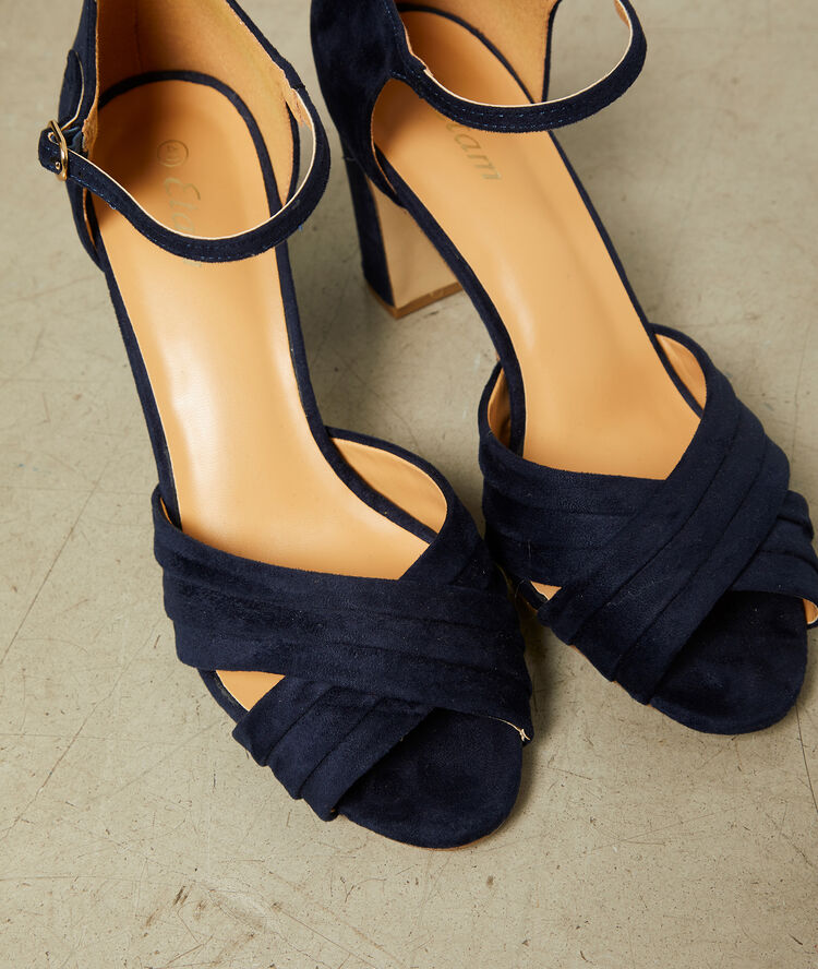 Sandales à talons effet daim marine.