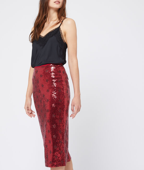 Jupe longue à sequins rouge.