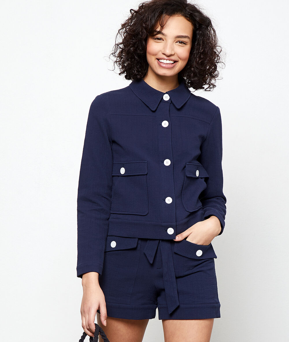 Veste unie en coton marine.