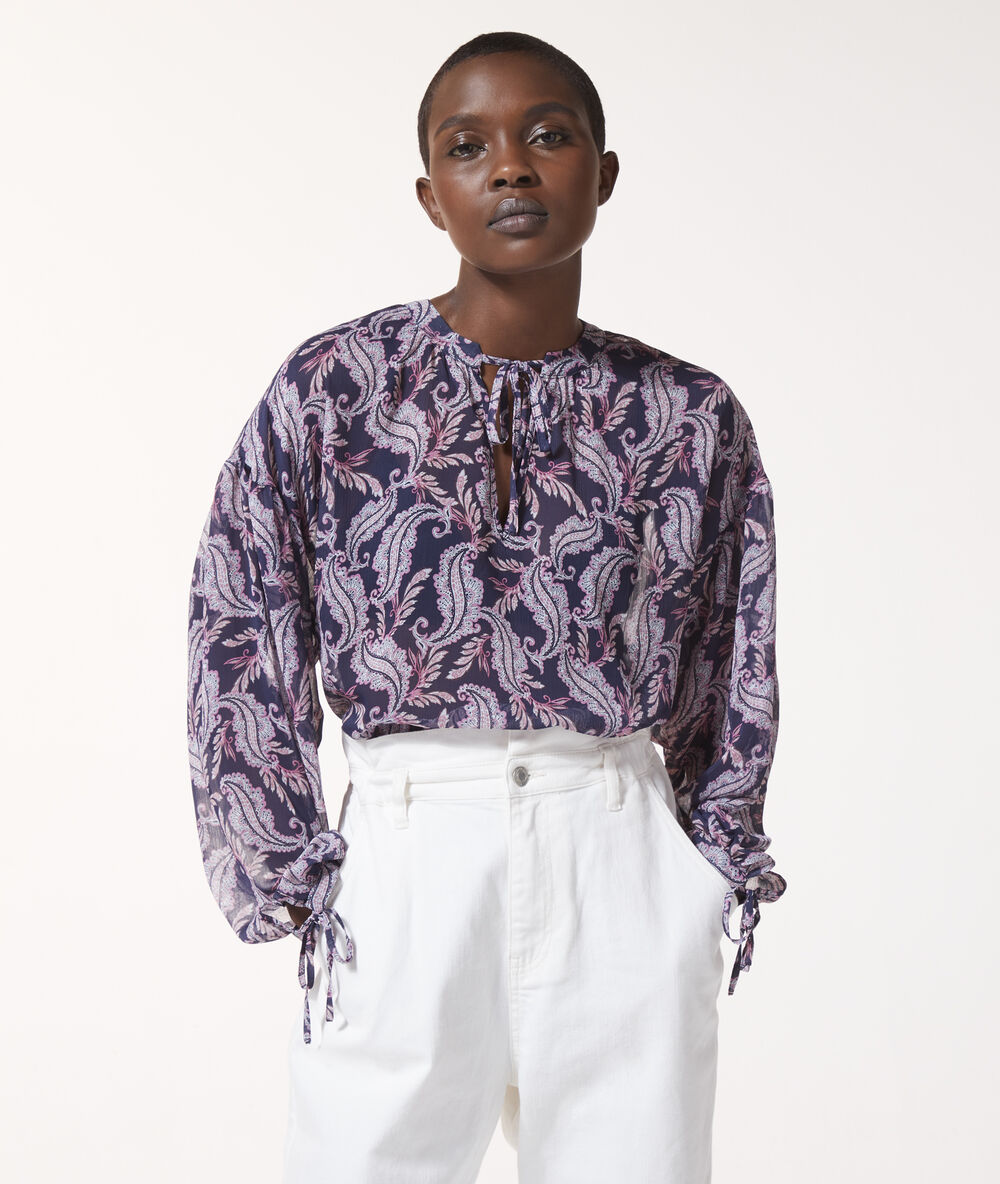 Blouse imprimée prune.