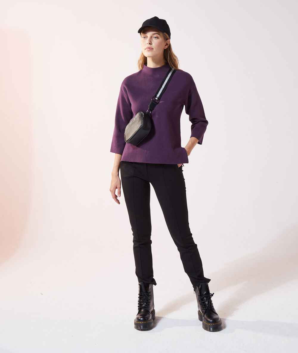 Pull col montant violine.