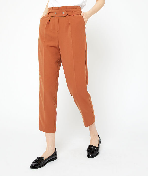 Pantalon carotte ceinturé Pantalon carotte ceinturé