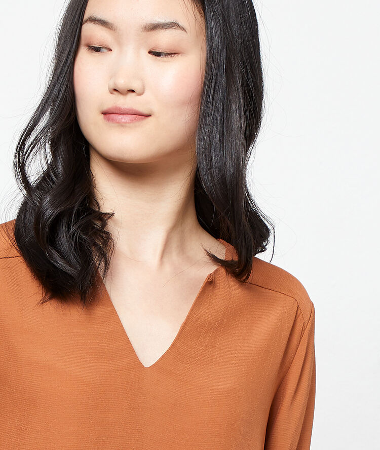 Blouse unie terre.
