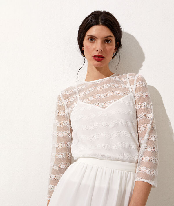 Top en tulle de dentelle fleurie Top en tulle de dentelle fleurie