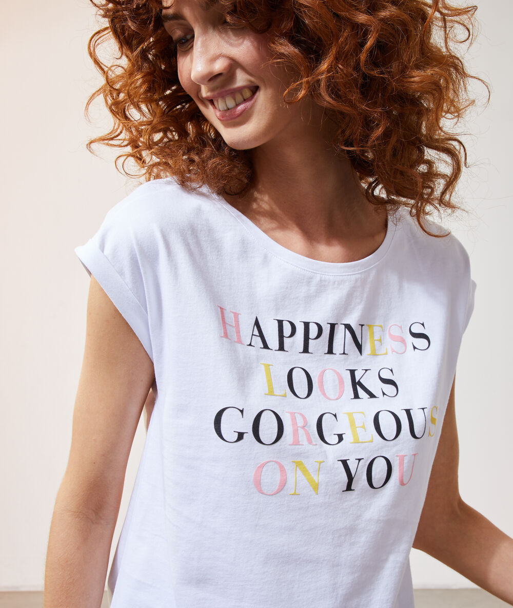 T-shirt "happiness looks gorgeous on you" blanc.